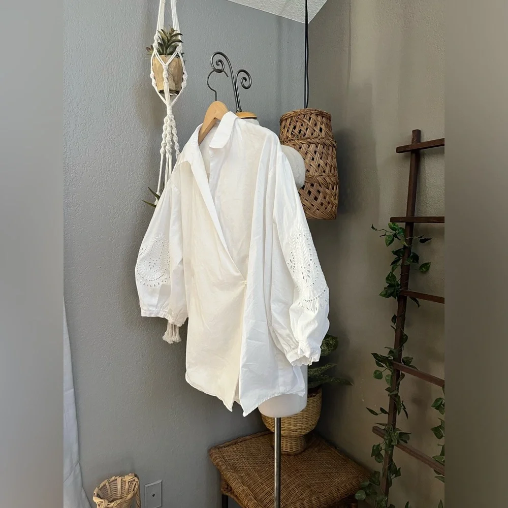 Weekend MaxMara Oversized V Neck Eyelet Wrap Puff Sleeve Blouse Top - Picture 6 of 11